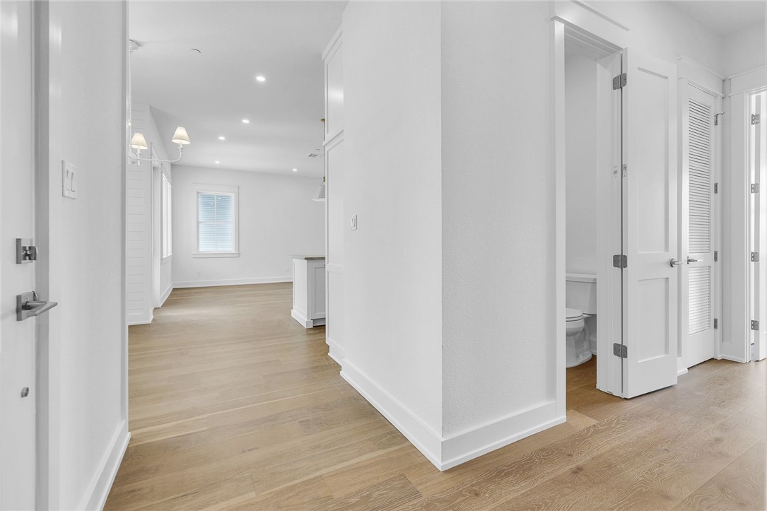136 W Cotter Ave 23