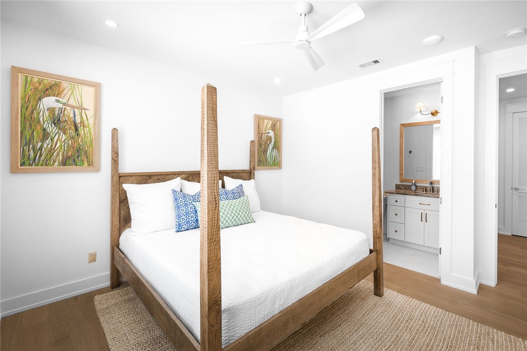 136 W Cotter Ave 20