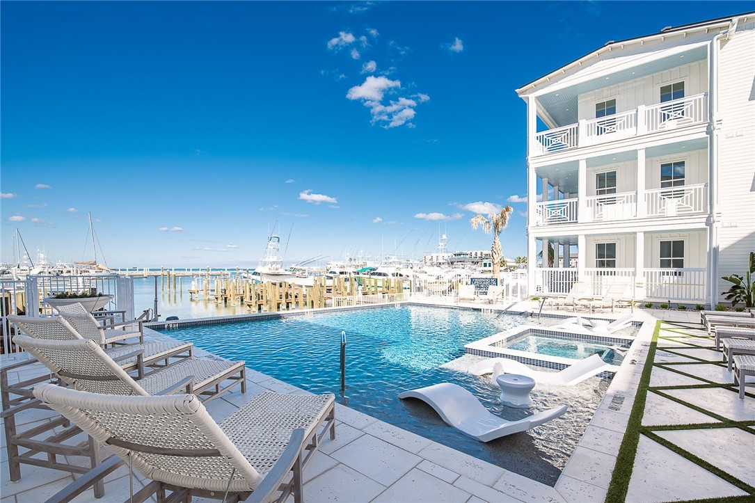 136 W Cotter Ave 20