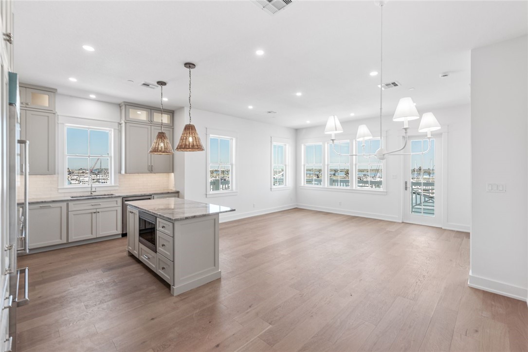 136 W Cotter Ave 22