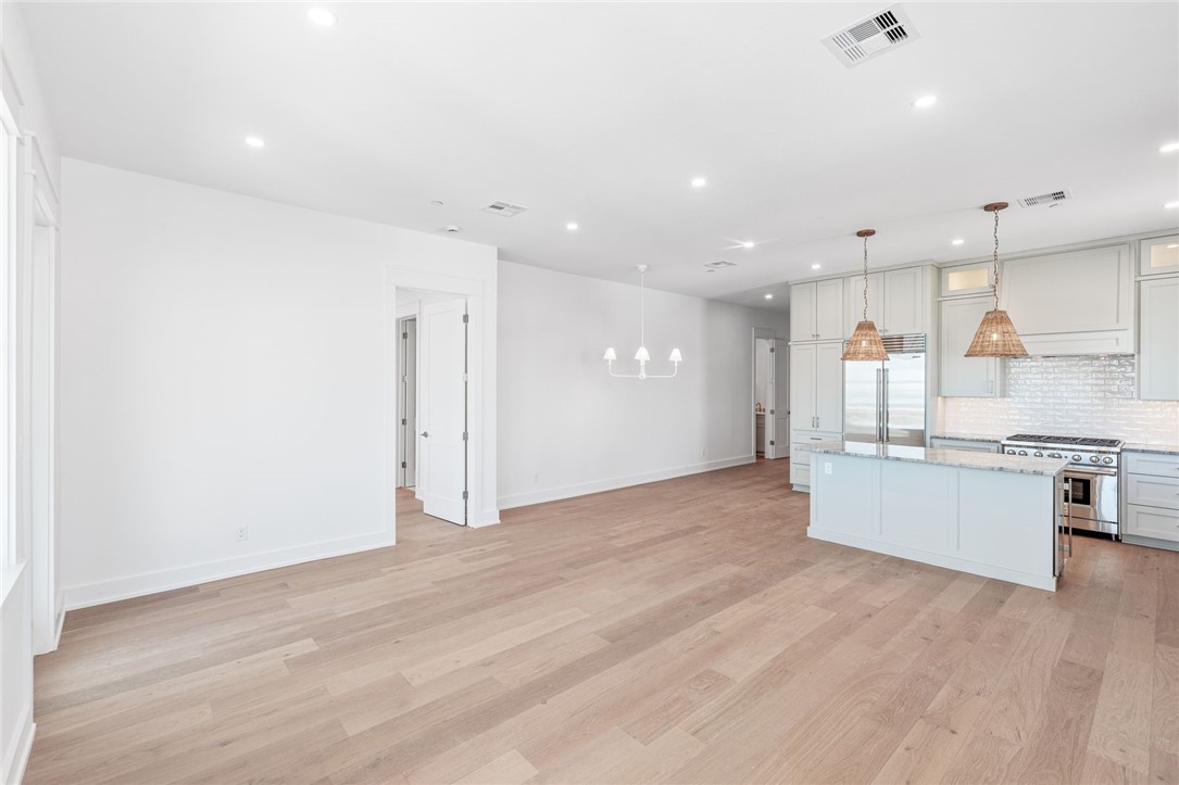 136 W Cotter Ave 22