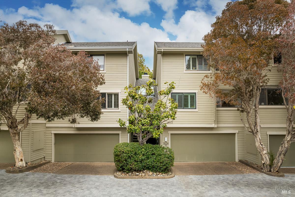 36 Eucalyptus Knoll St