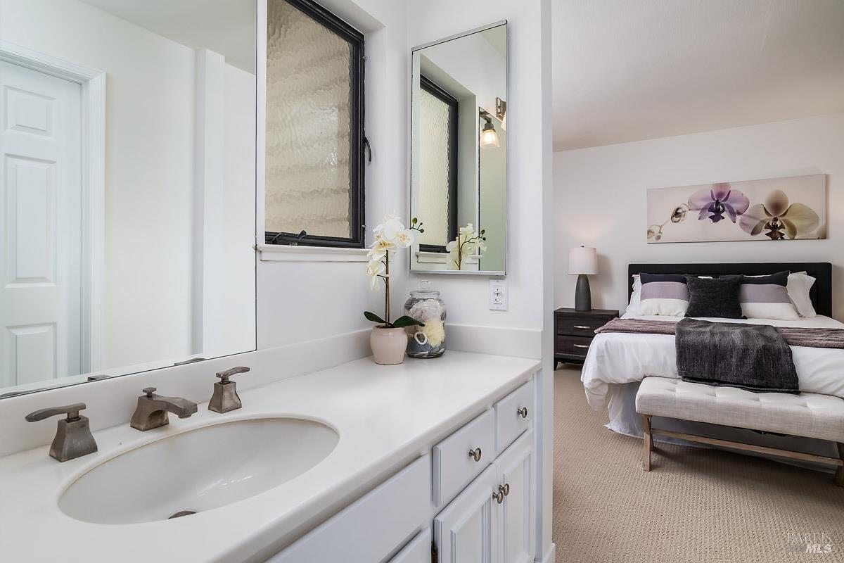 36 Eucalyptus Knoll St