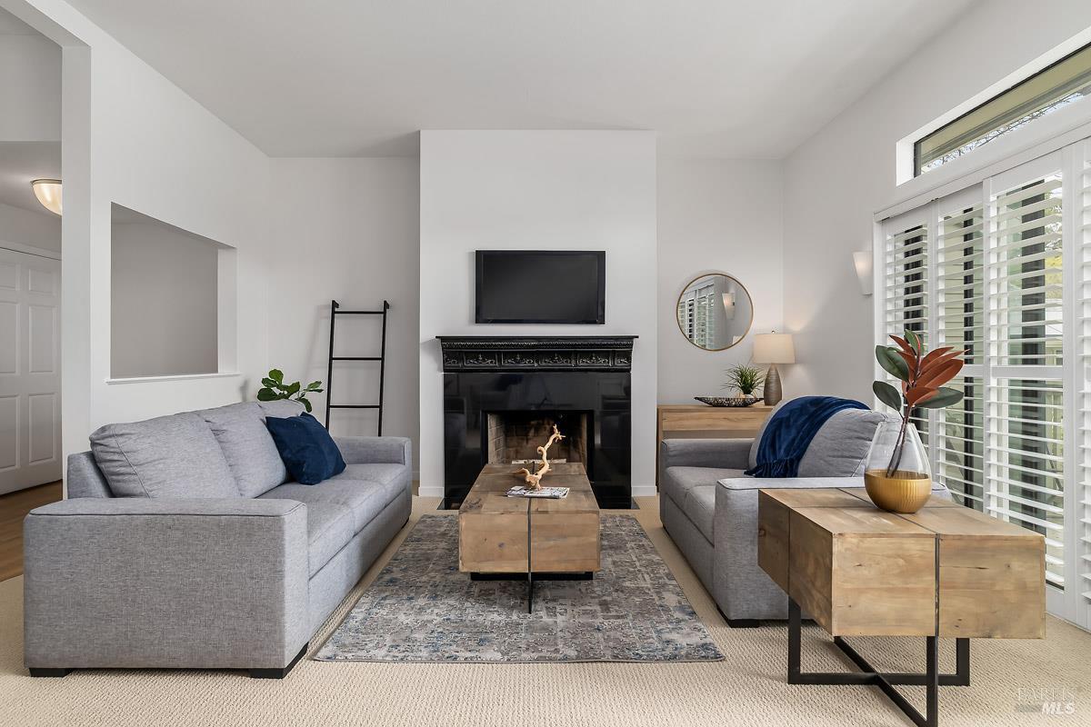 36 Eucalyptus Knoll St