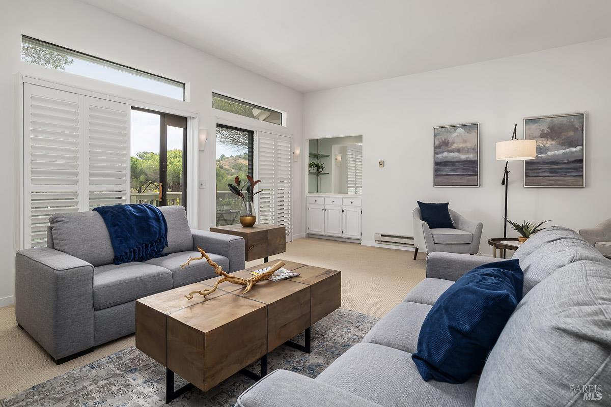 31 Eucalyptus Knoll St