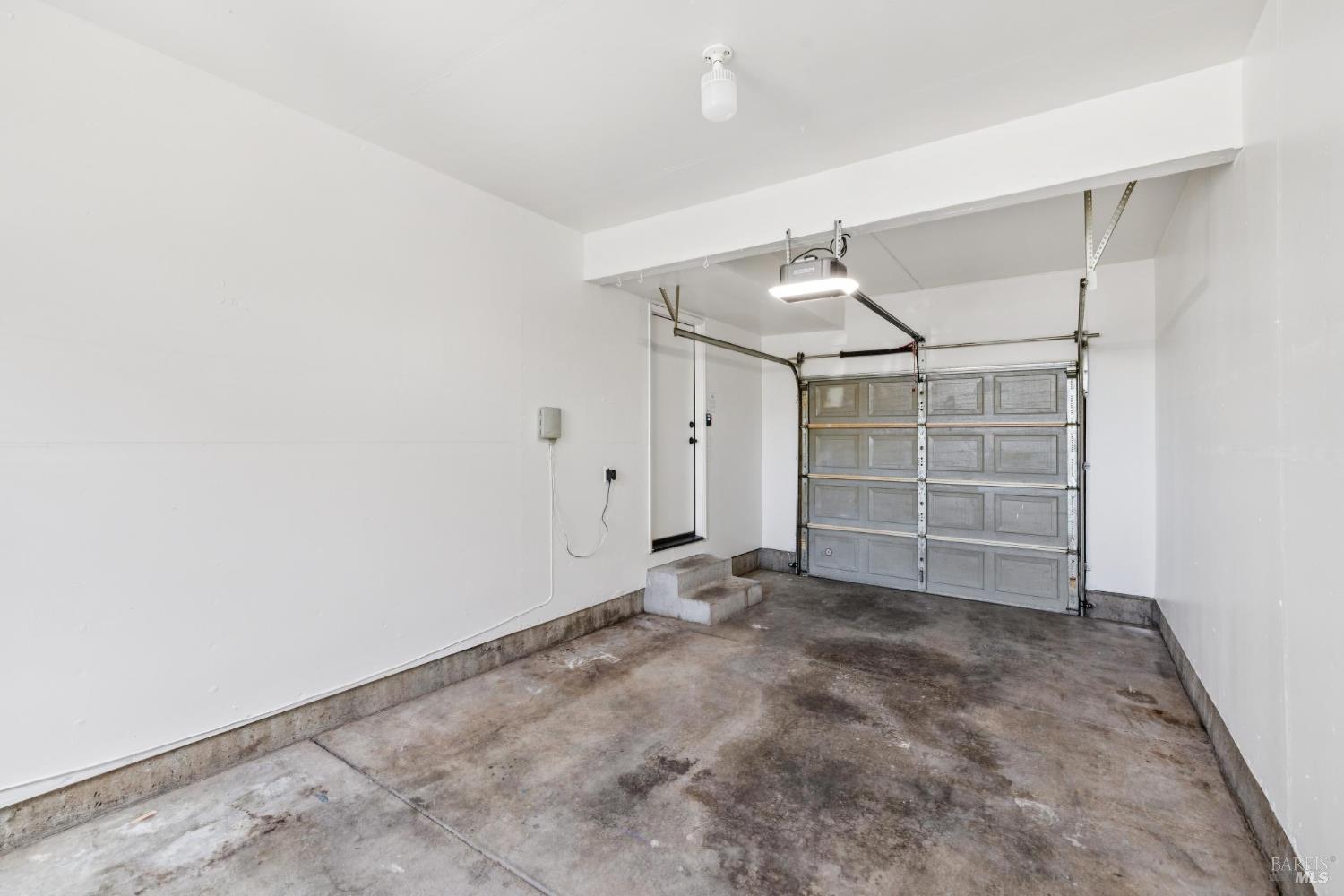 542-548 Horizon Way