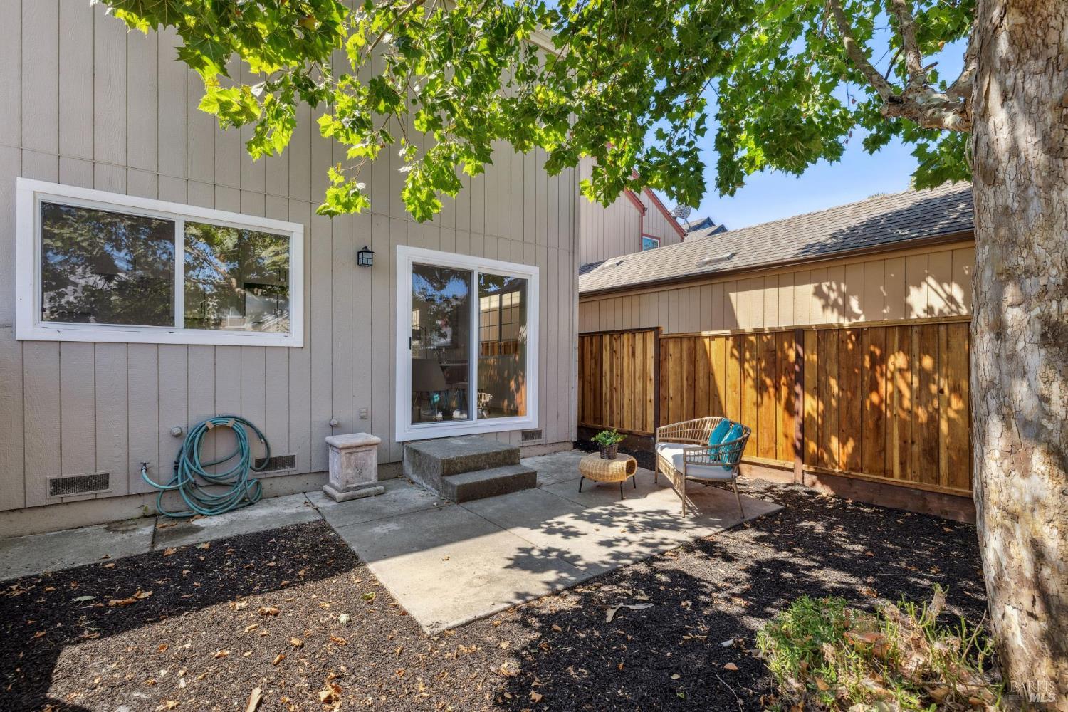 542-548 Horizon Way