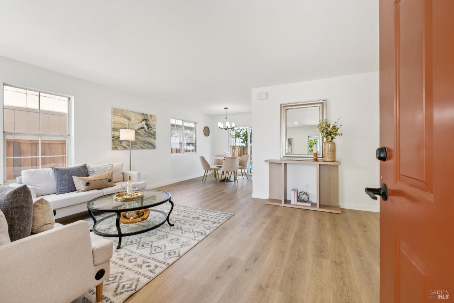 542-548 Horizon Way