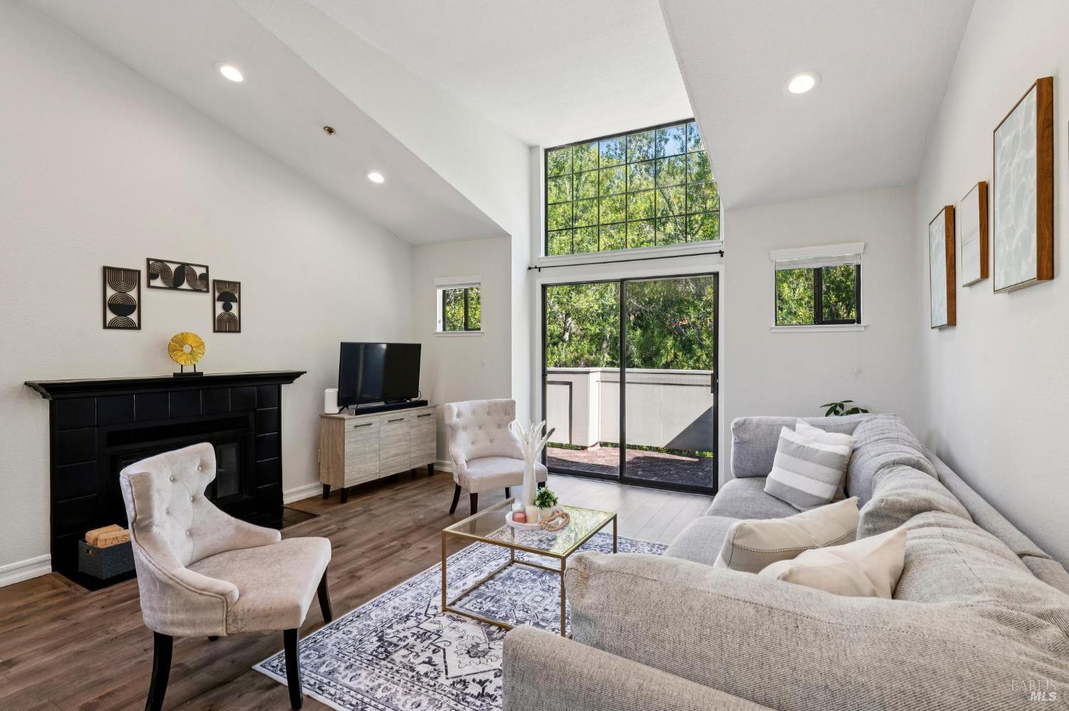 121 Quail Ct