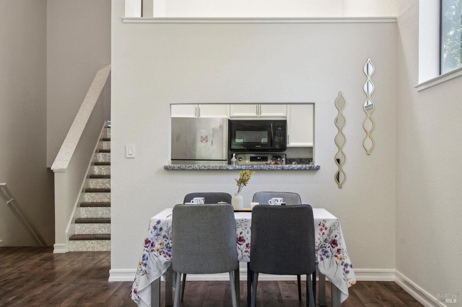 121 Quail Ct