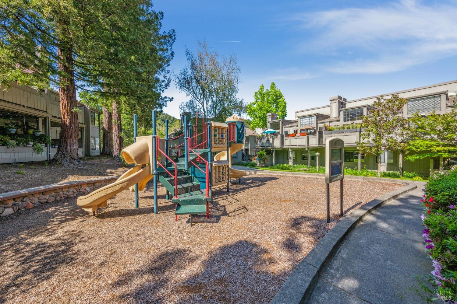 121 Quail Ct