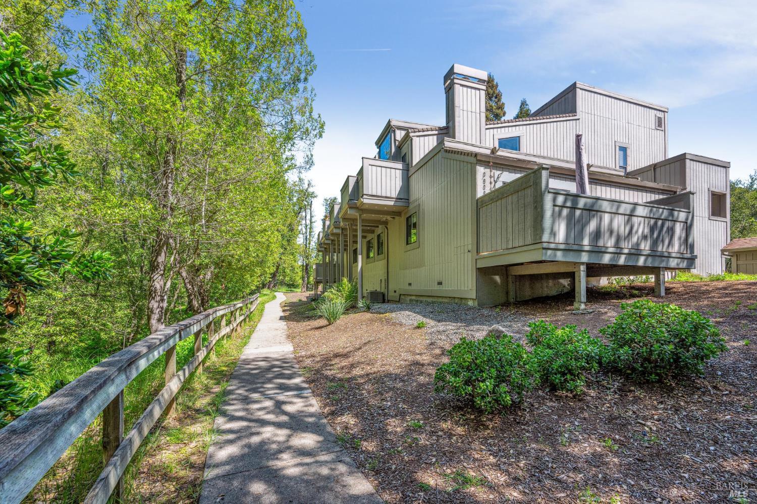 121 Quail Ct