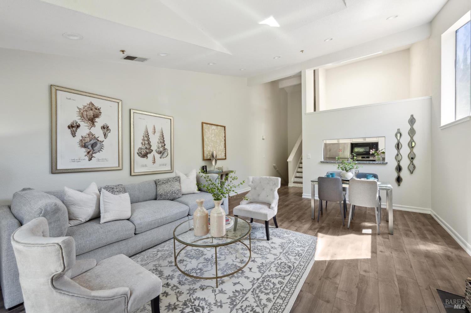 121 Quail Ct