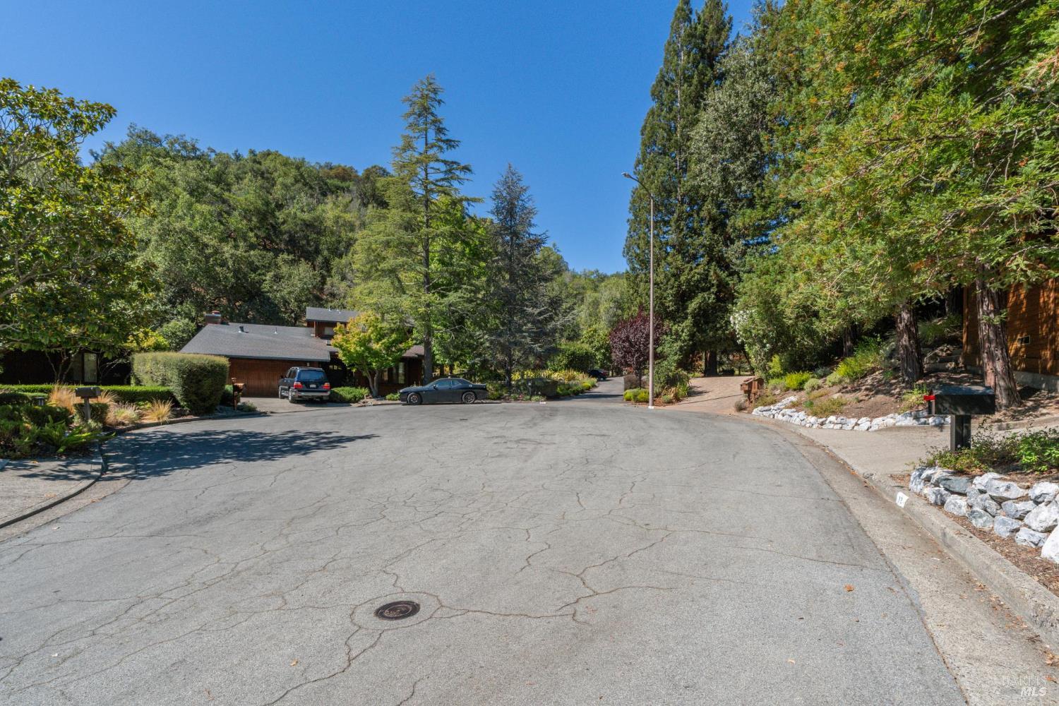 14 Oak Forest Rd