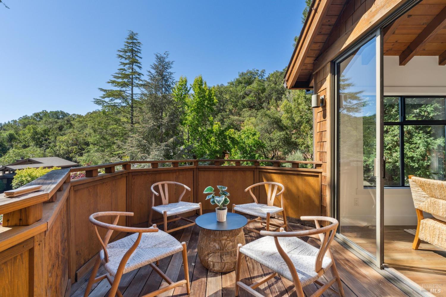 14 Oak Forest Rd