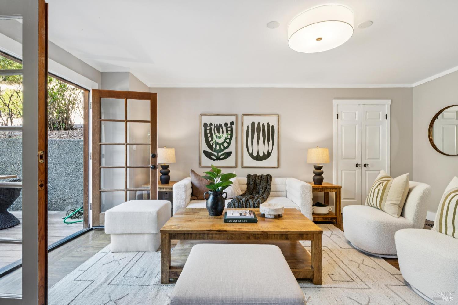 14 Oak Forest Rd