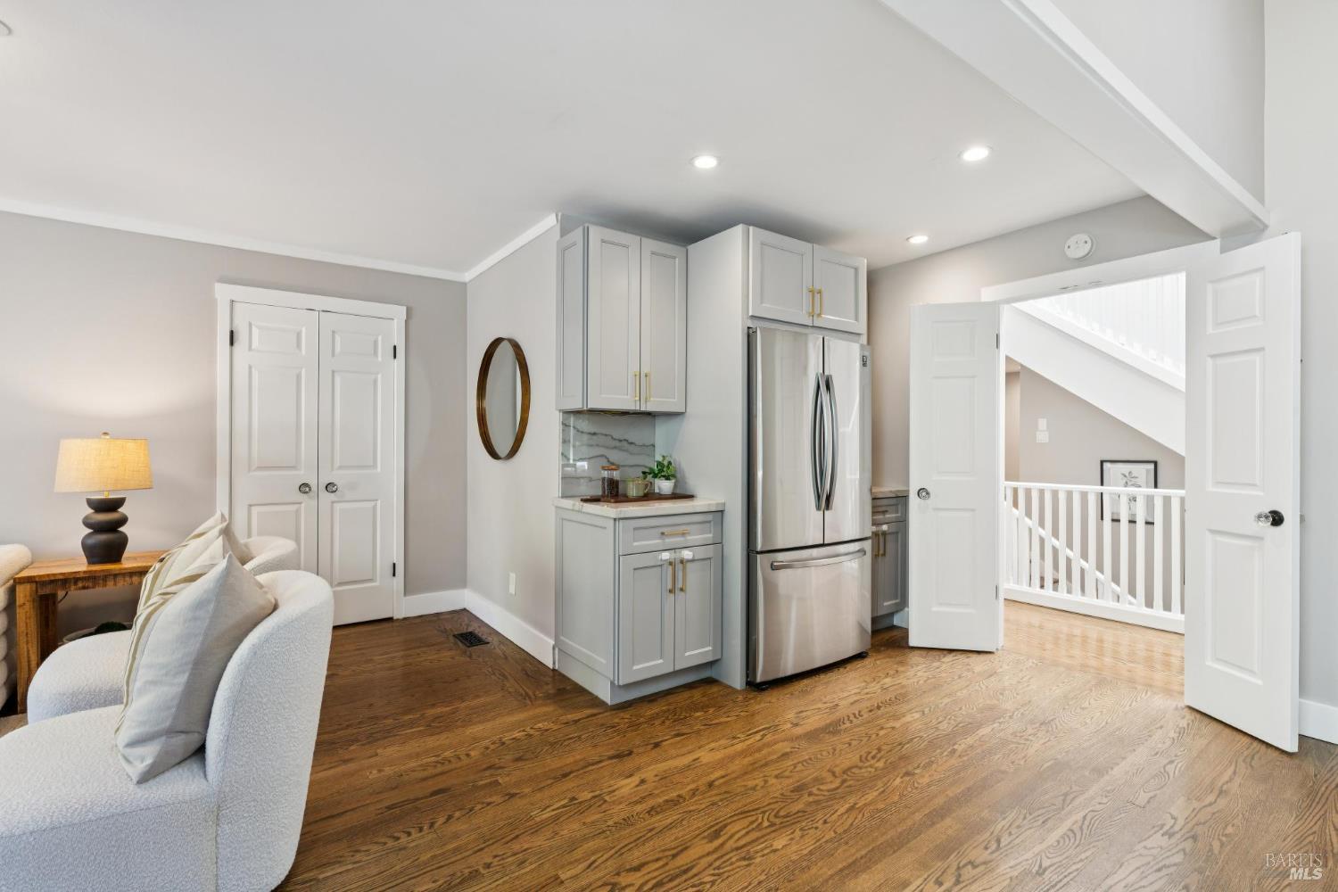 14 Oak Forest Rd