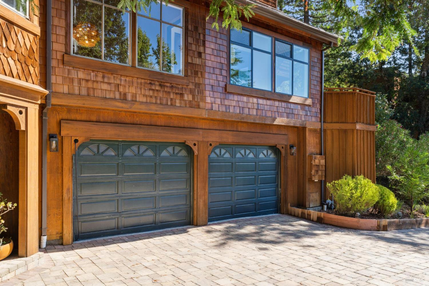 14 Oak Forest Rd
