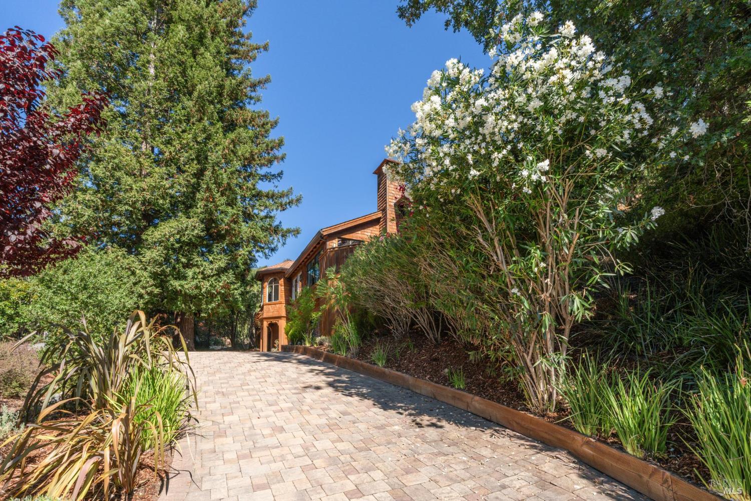 14 Oak Forest Rd
