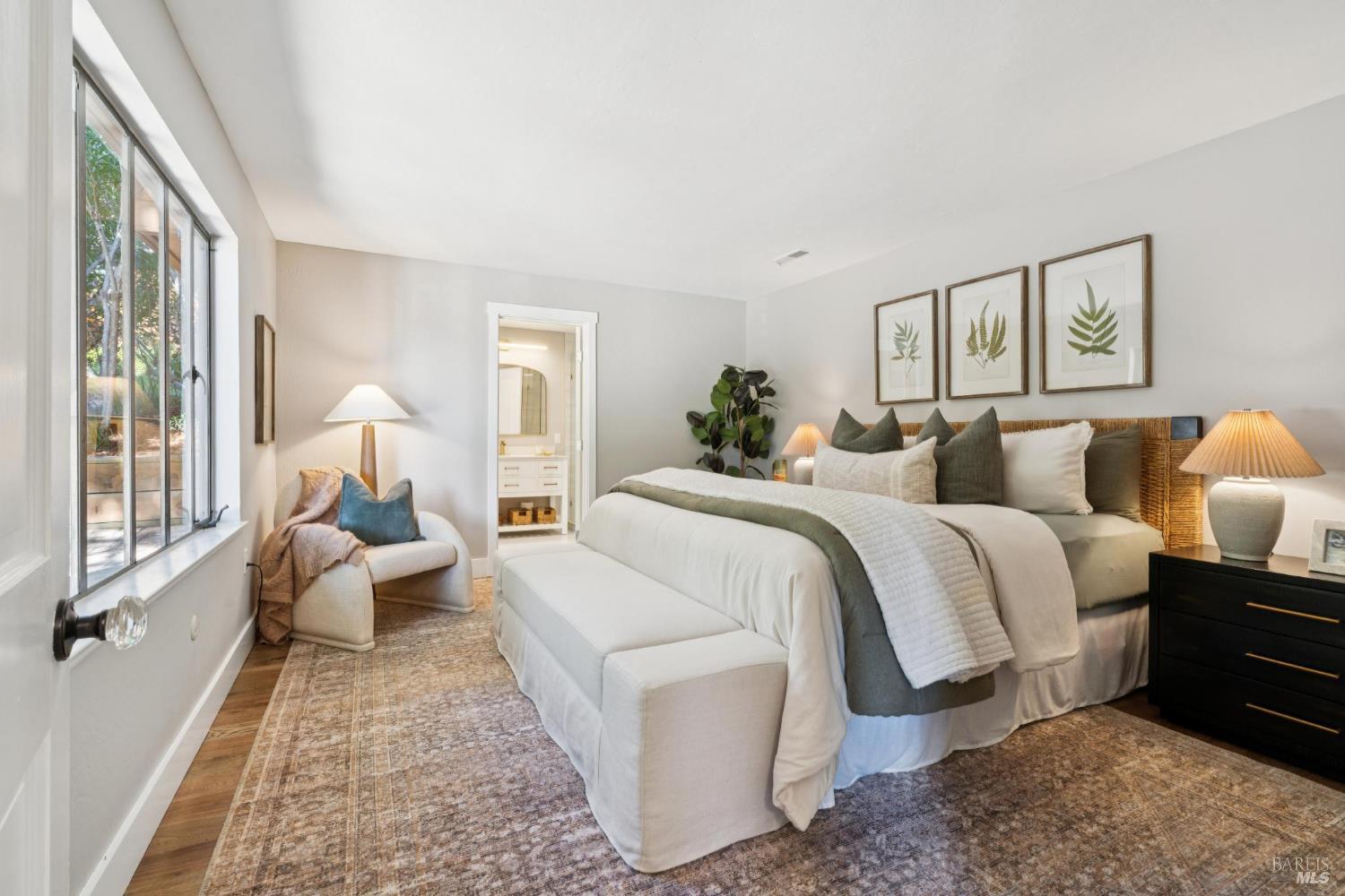 14 Oak Forest Rd