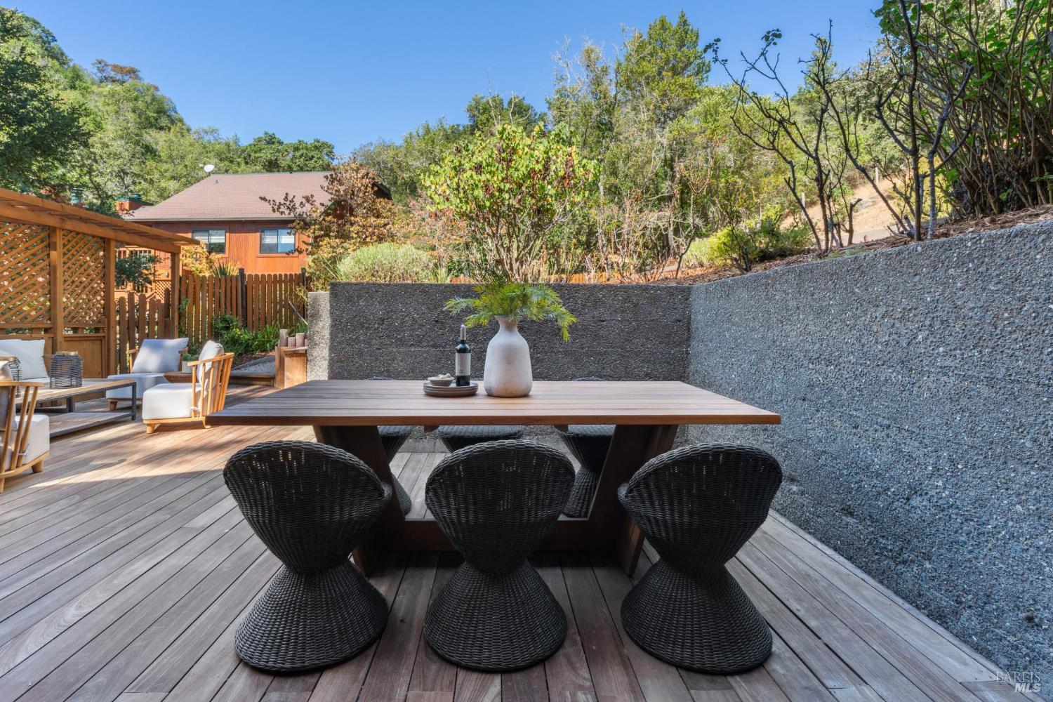 14 Oak Forest Rd