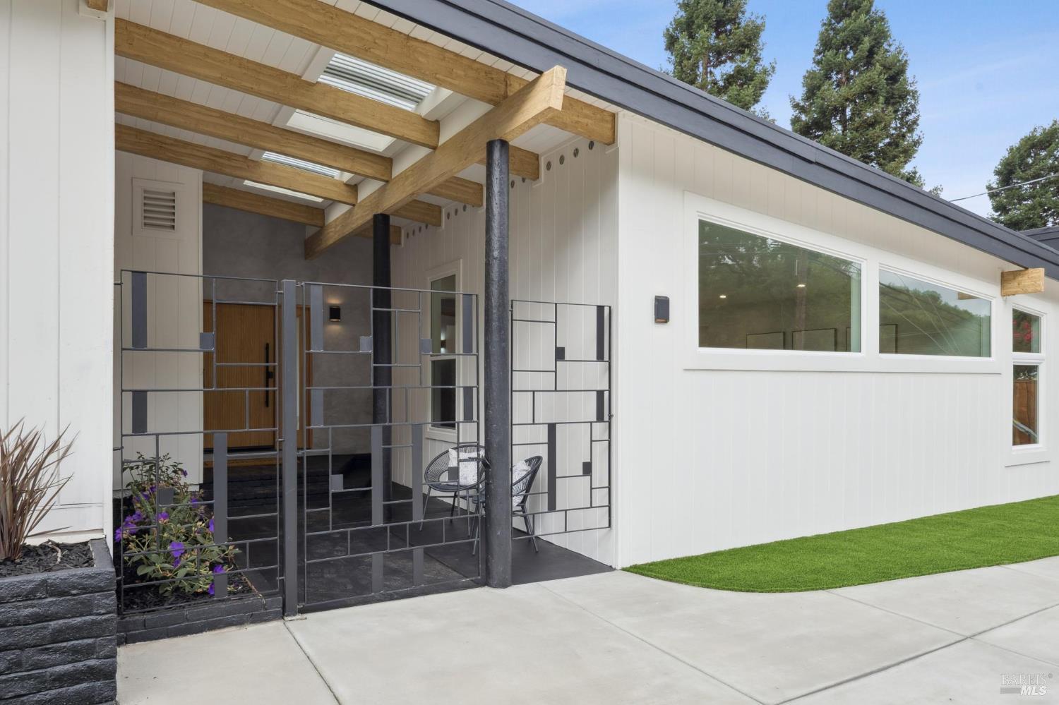 130 Fairway Dr