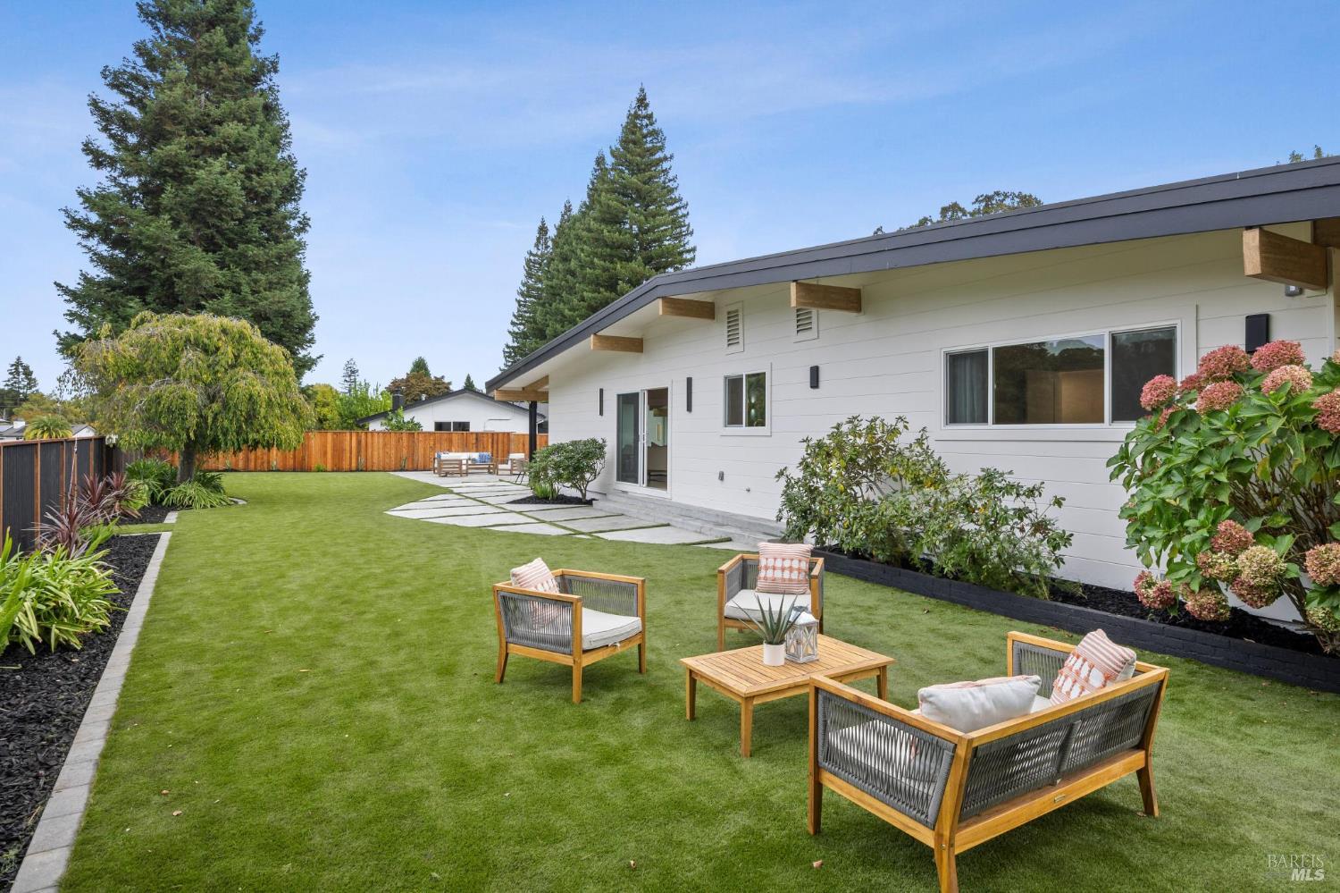 130 Fairway Dr
