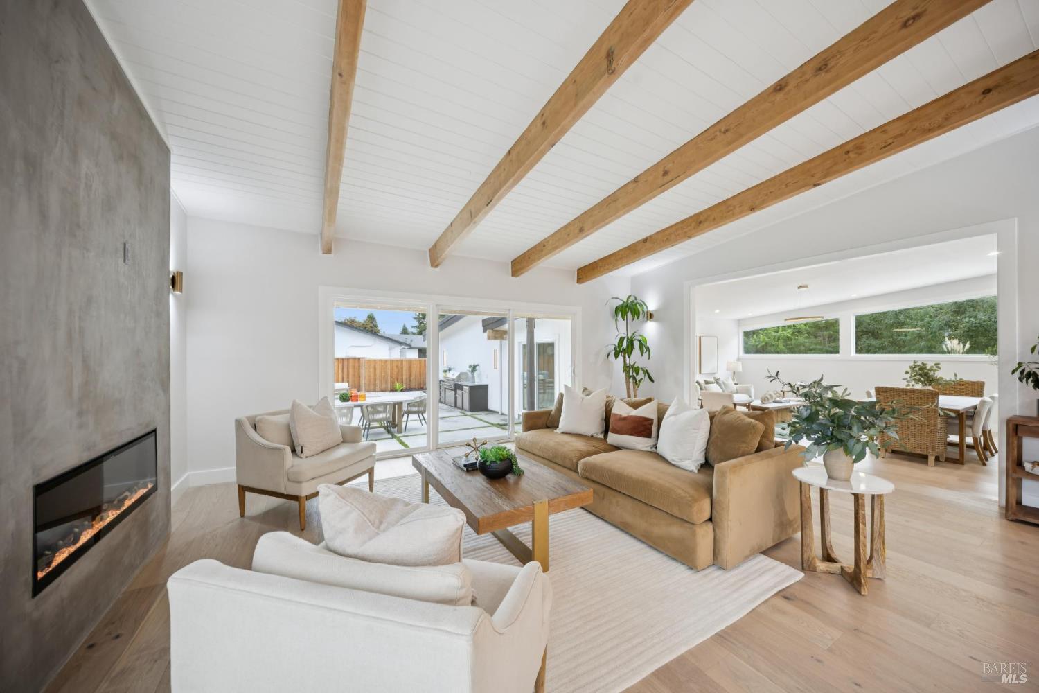 130 Fairway Dr