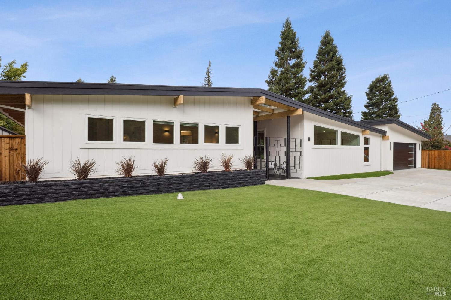 130 Fairway Dr
