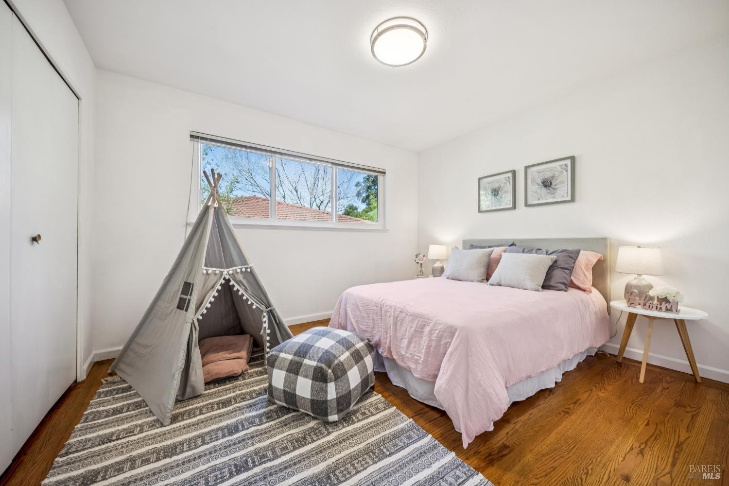 320 Alameda De La Loma