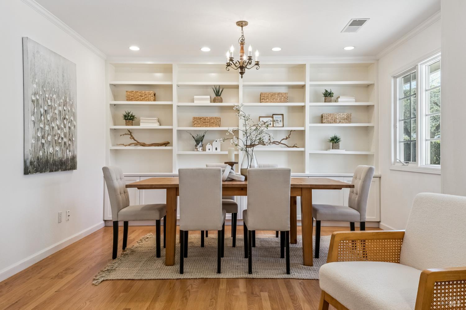 320 Alameda De La Loma