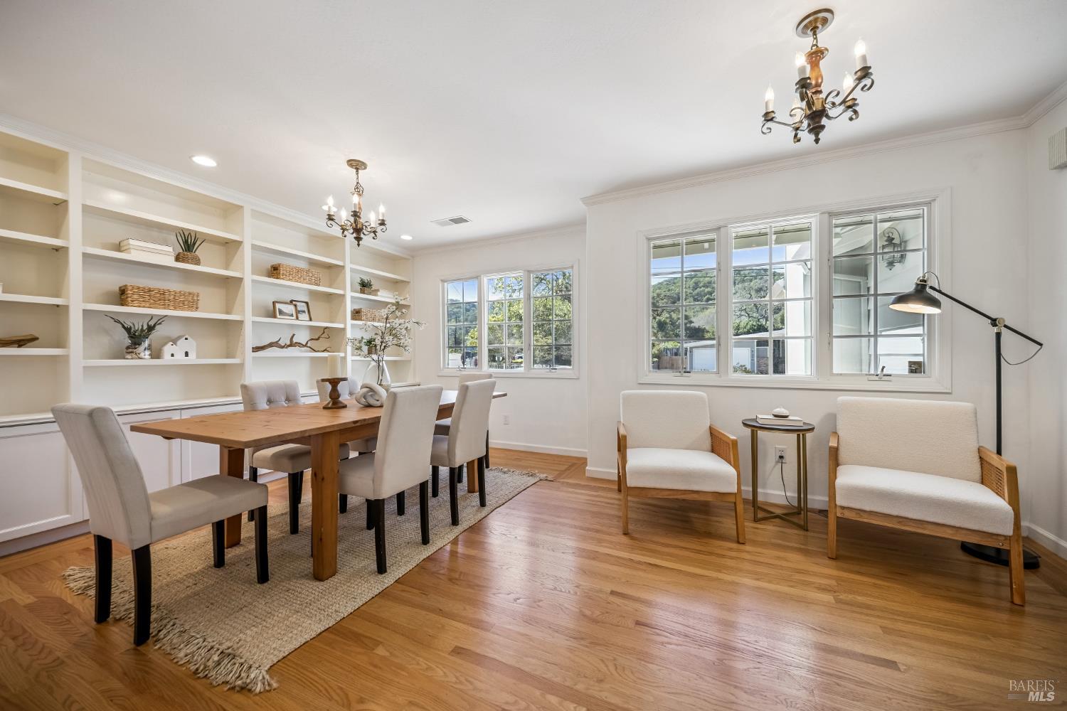 320 Alameda De La Loma