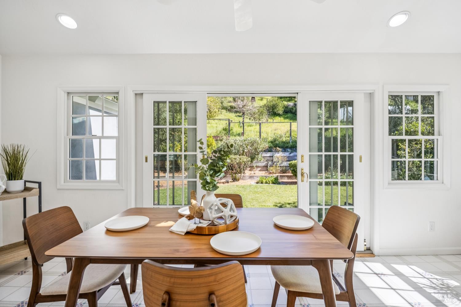 320 Alameda De La Loma