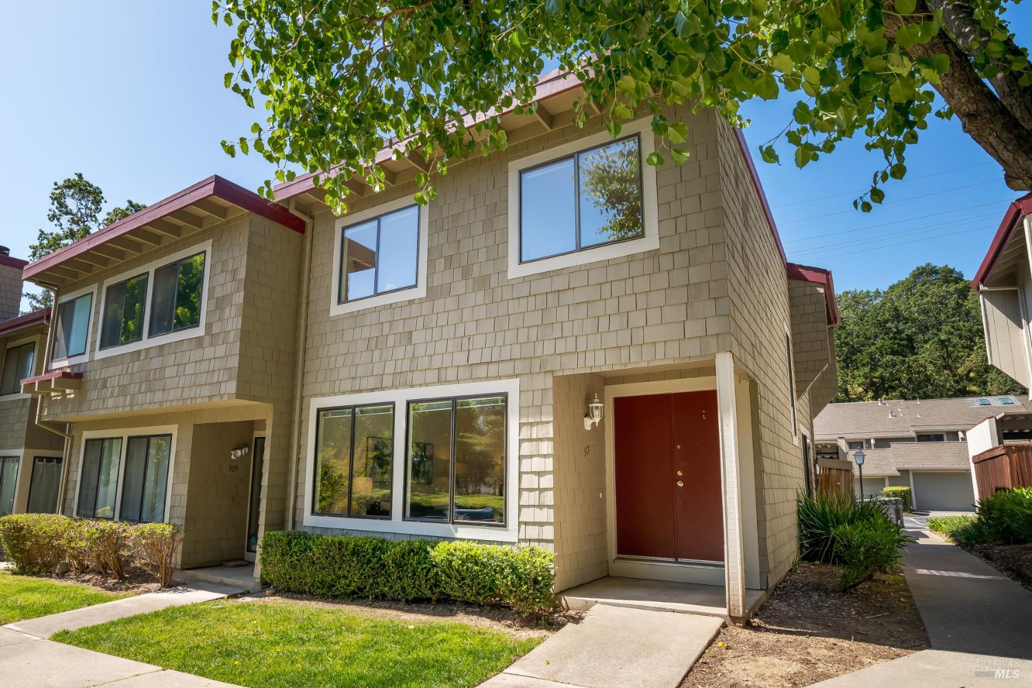 307 Scotia Lane