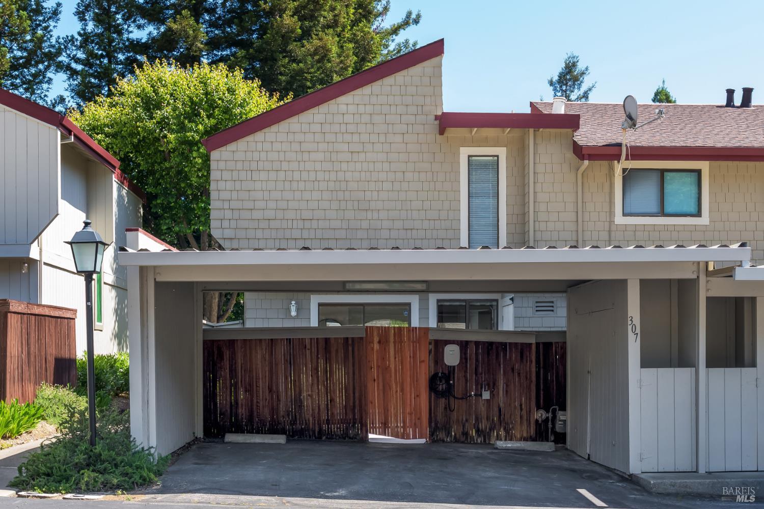 307 Scotia Lane