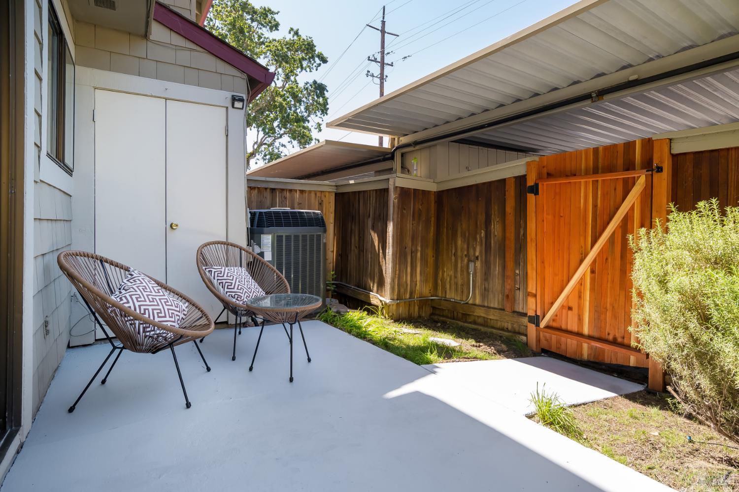 307 Scotia Lane