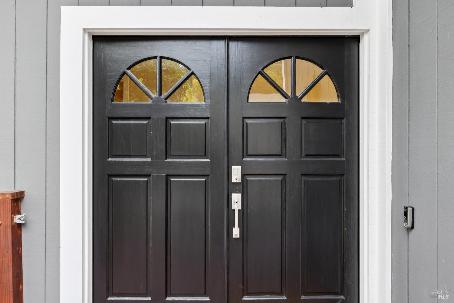 33 Plata Court