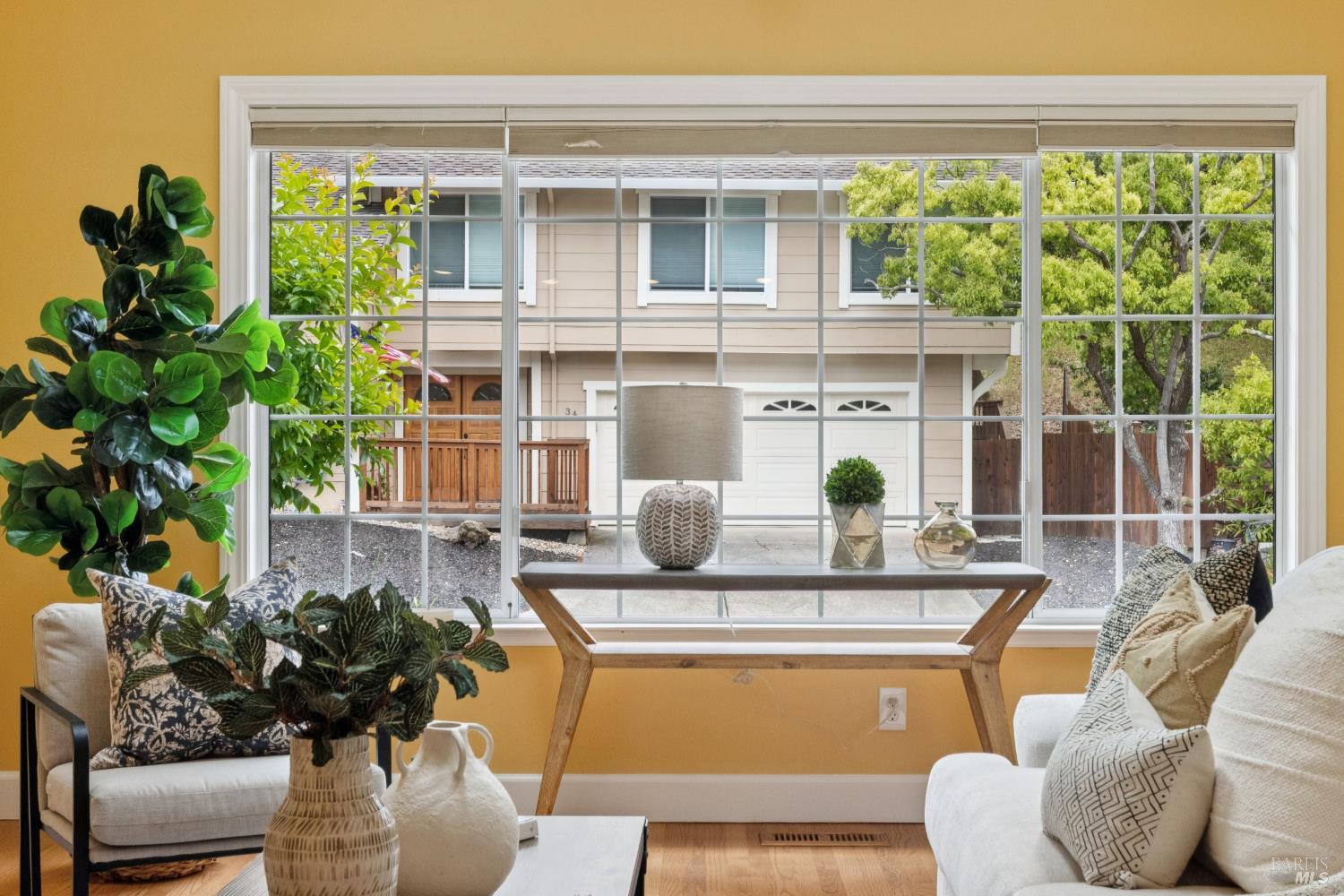 33 Plata Court