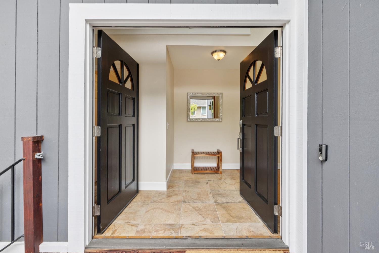 33 Plata Court