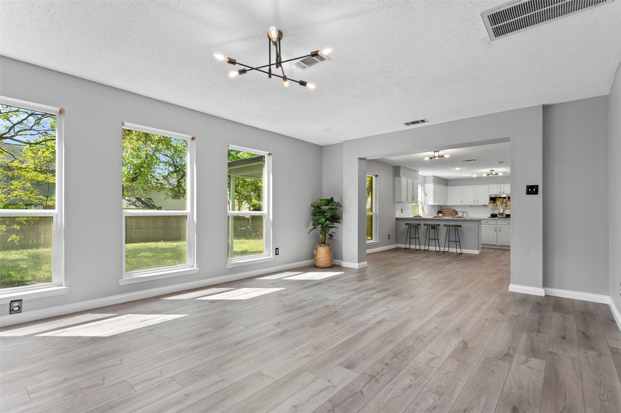 2513 Delaney Terrace