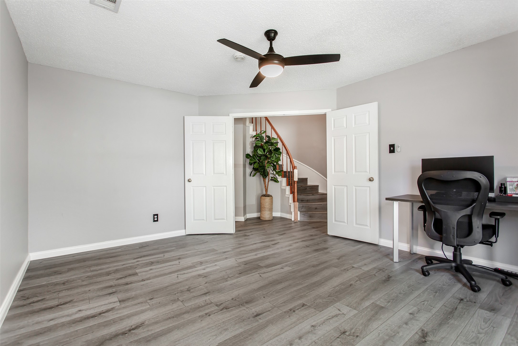 2513 Delaney Terrace