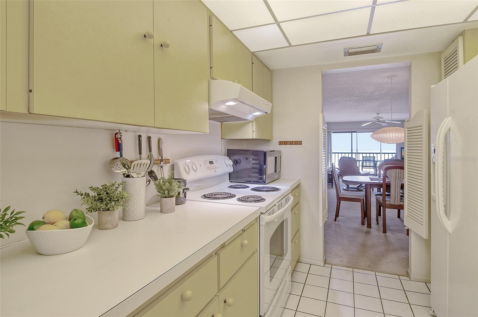 19 WHISPERING SANDS DR #303