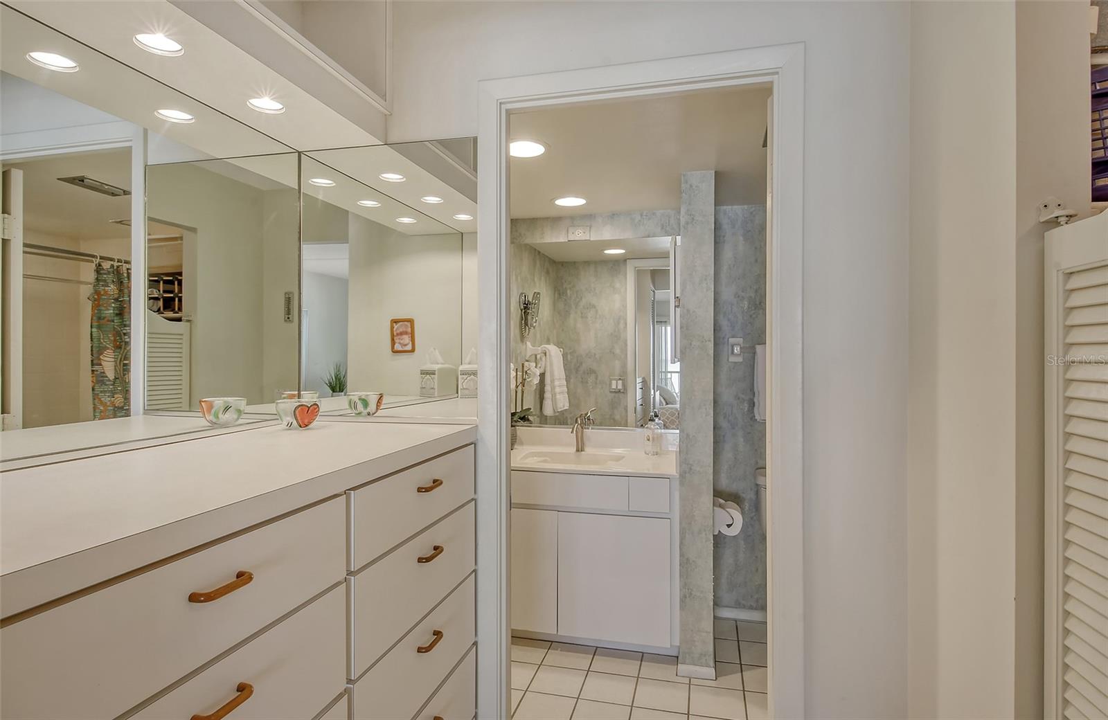 19 WHISPERING SANDS DR #303