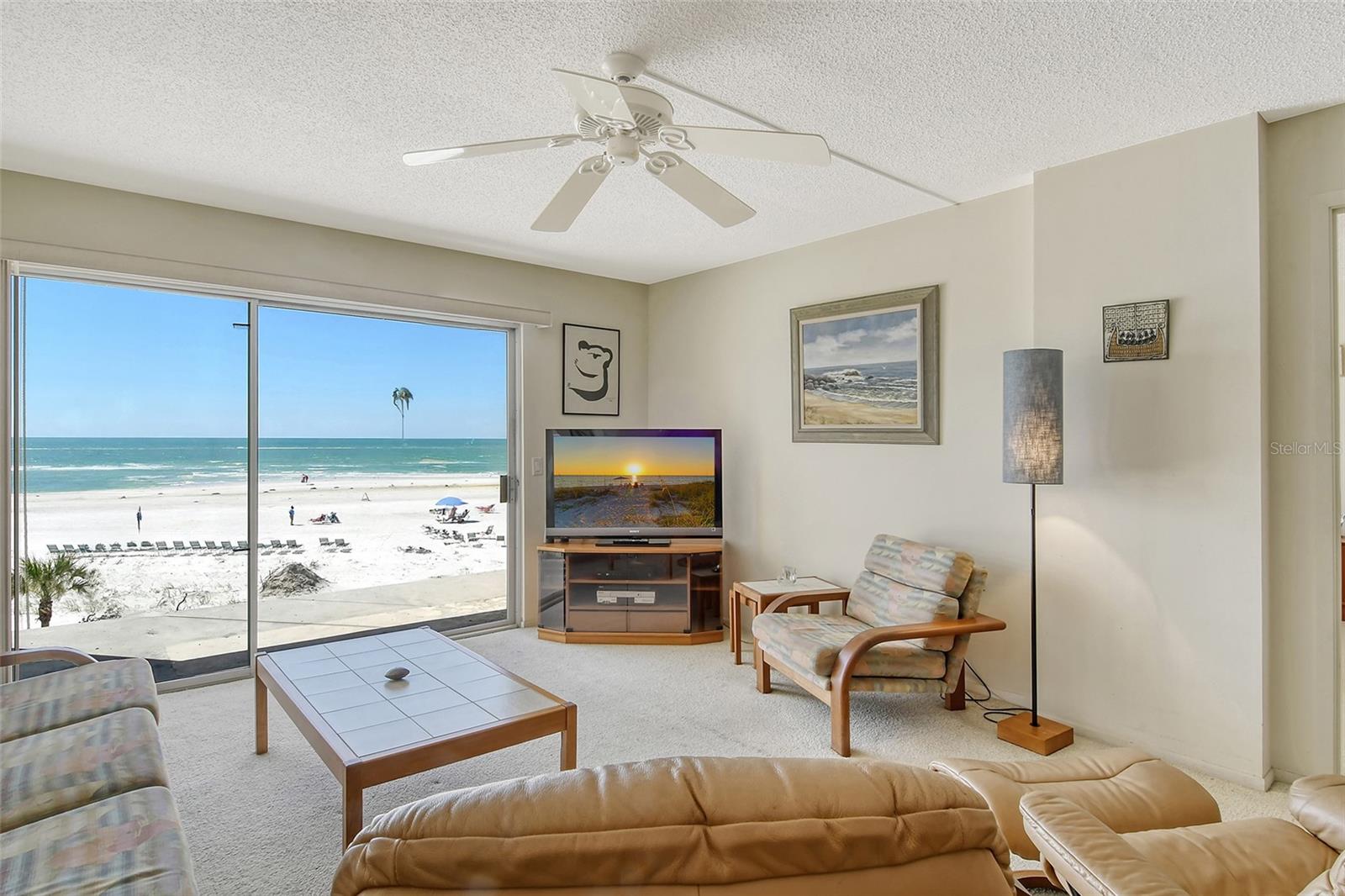 19 WHISPERING SANDS DR #303