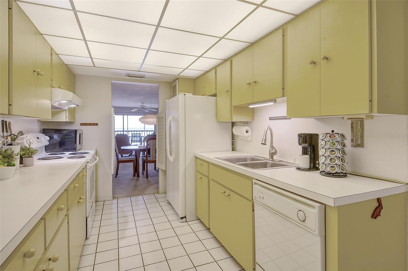 19 WHISPERING SANDS DR #303