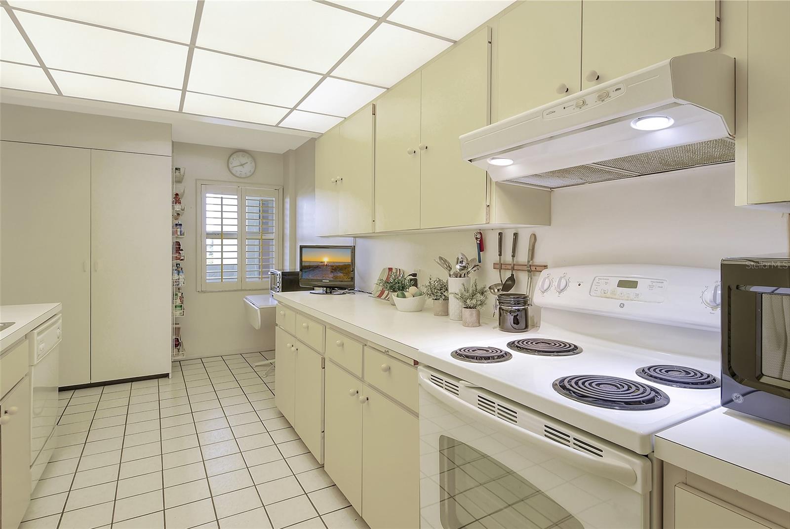 19 WHISPERING SANDS DR #303