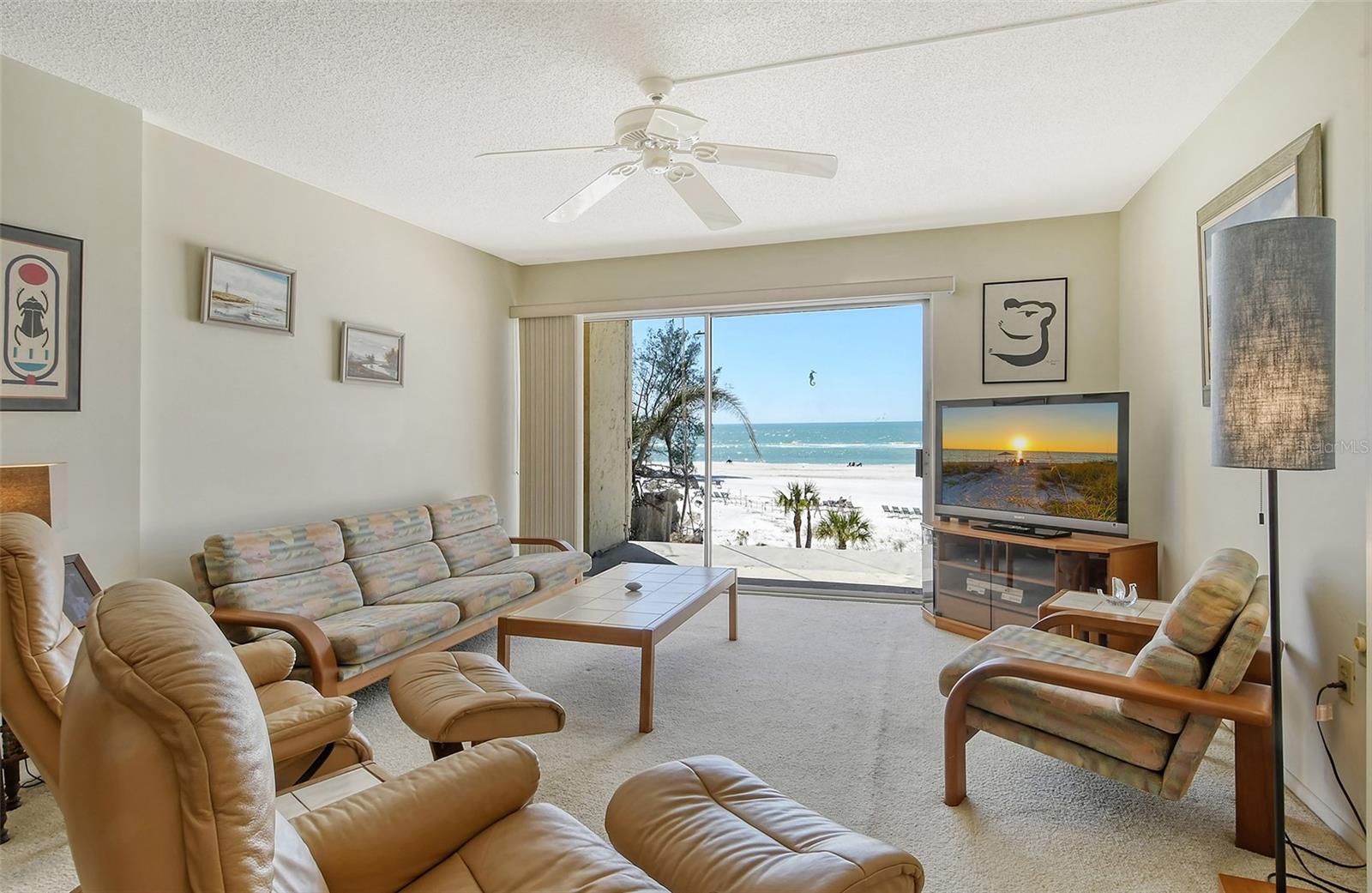 19 WHISPERING SANDS DR #303