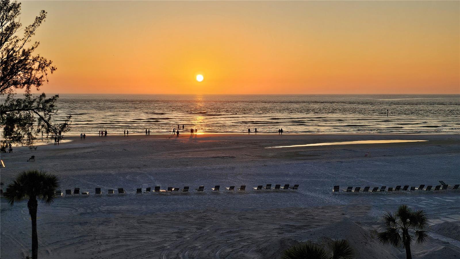 20 WHISPERING SANDS DR #406