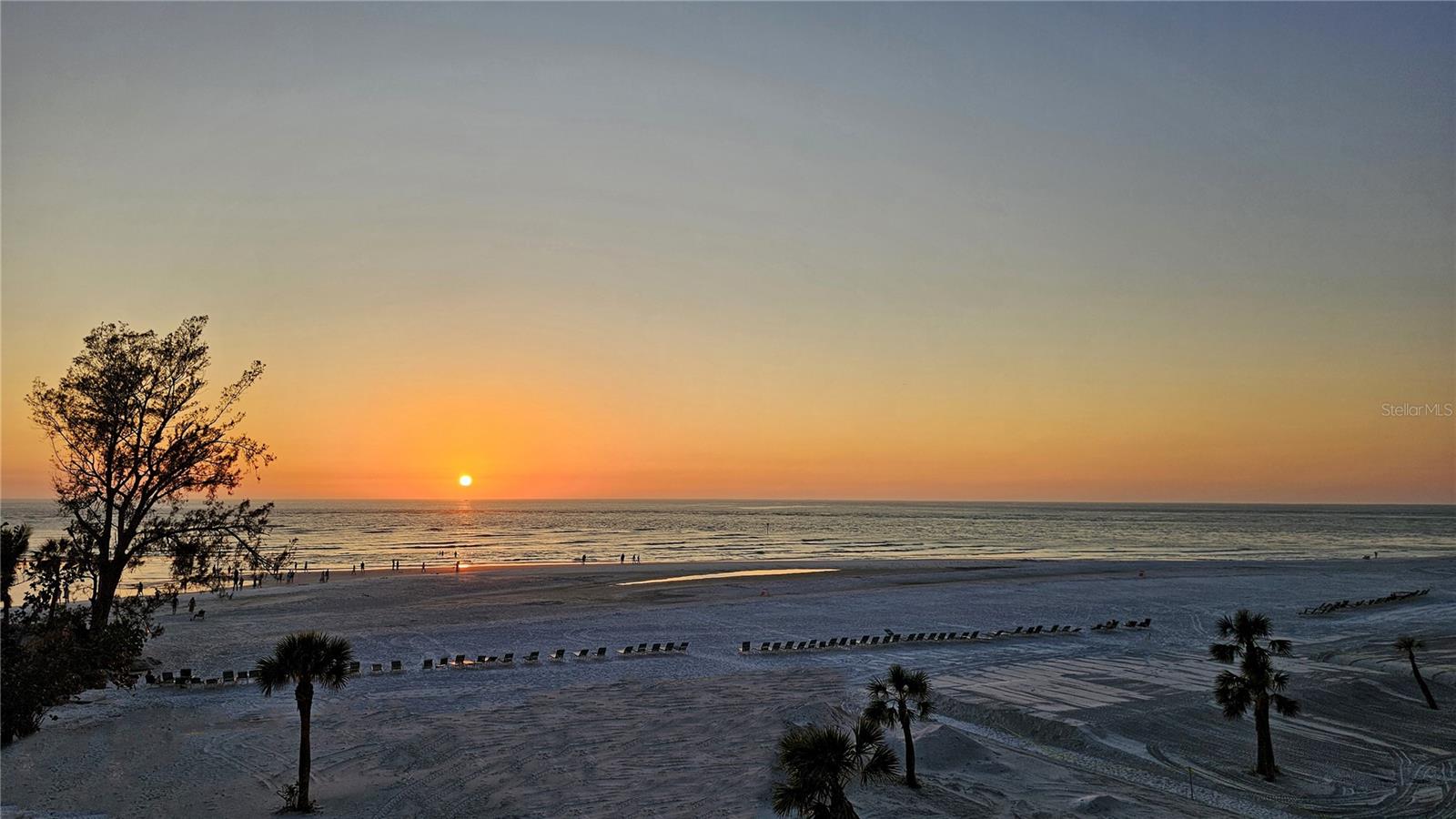 20 WHISPERING SANDS DR #406