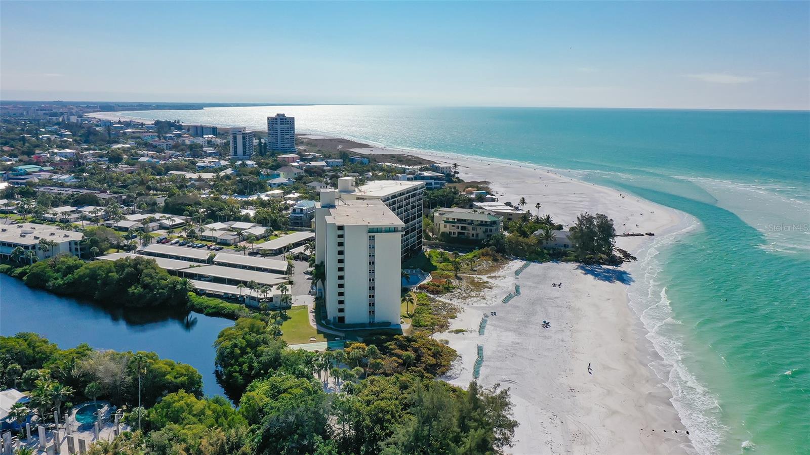 20 WHISPERING SANDS DR #406